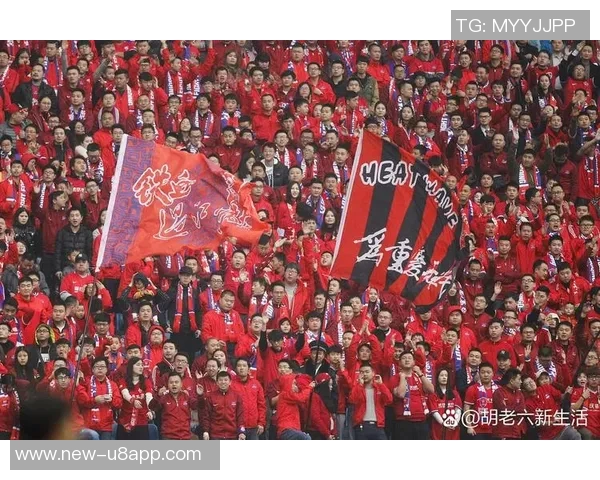 姆伯莫荣膺曼联对热刺比赛最佳球员引发球迷热议 姆伯莫荣膺曼联对热刺比赛最佳球员引发球迷热议