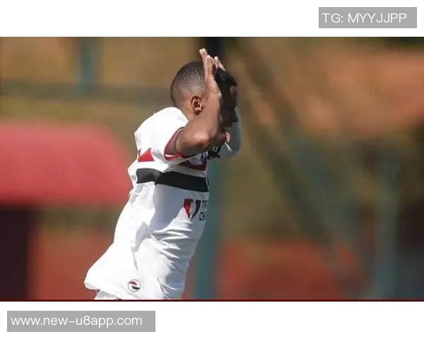 弗拉门戈球员遭持枪抢劫未遂妻子控诉生活在恐惧之中 弗拉门戈球员遭持枪抢劫未遂妻子控诉生活在恐惧之中