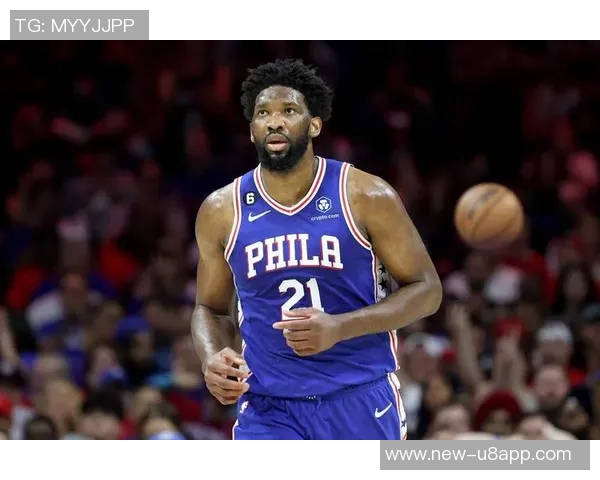 德里克怀特称恩比德为顶级大个子强调团队合作是限制他的关键