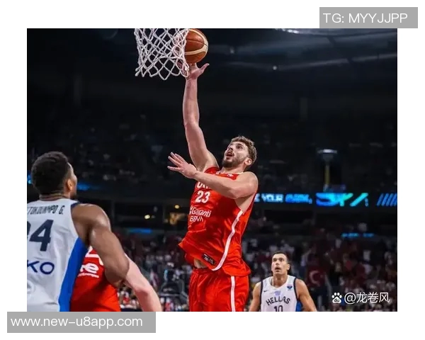 墨菲稳定发挥全场14投8中贡献20分10篮板2助攻助力球队胜利